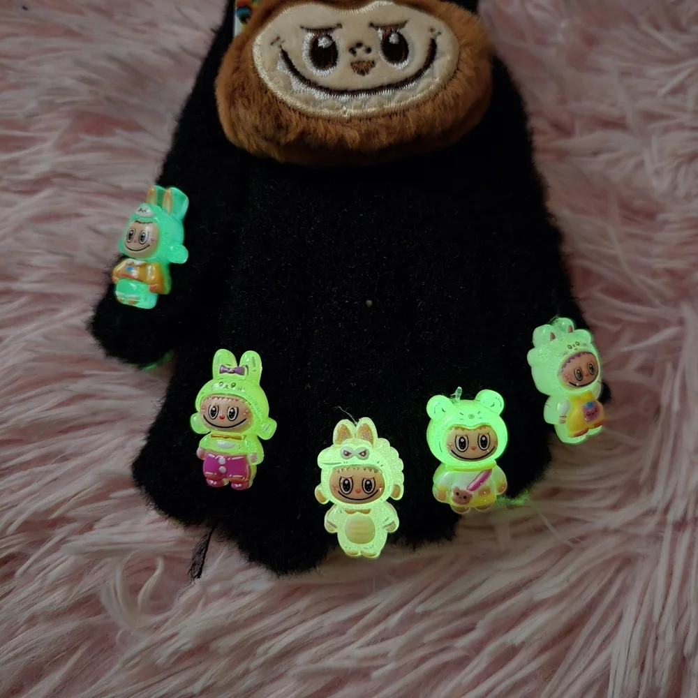 NWT - Childrens Labubu gloves in Black with Glow in the Dark Finger Charms.